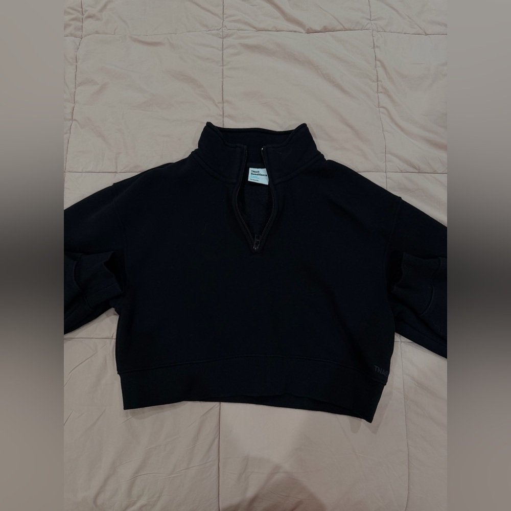 Aritzia TNA Sweetfleece Cozy Fleece Perfect Fit Cropped Zip Up Sweater in size 4